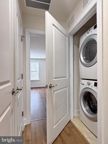 2801 GOLDEN GATE CT, Waldorf, MD 20601