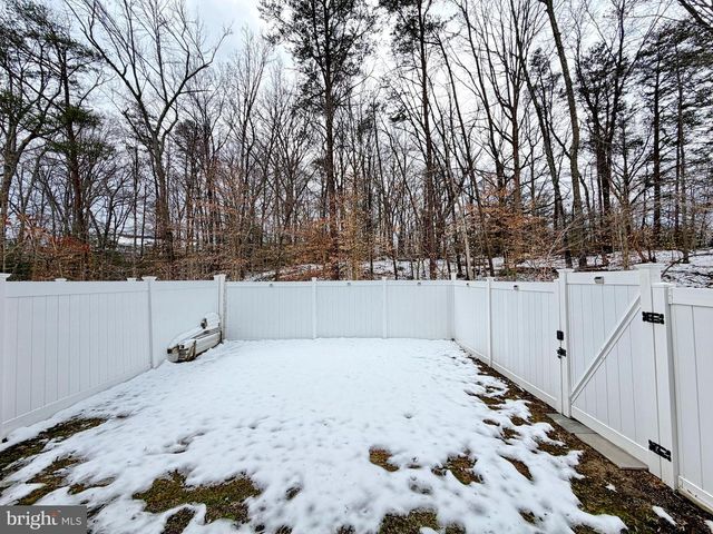 2801 GOLDEN GATE CT, Waldorf, MD 20601