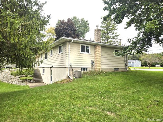 319 Sherman Court, Ortonville Village, MI 48462
