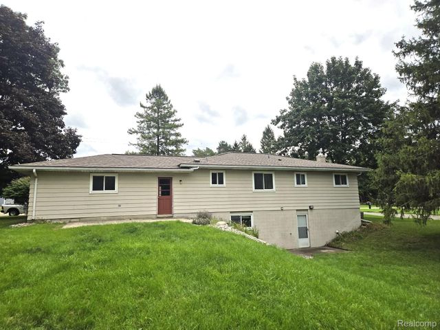 319 Sherman Court, Ortonville Village, MI 48462