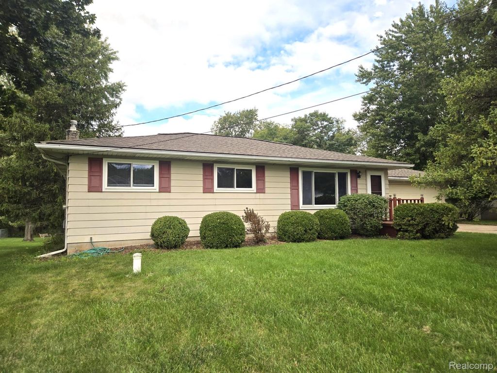 319 Sherman Court, Ortonville Village, MI 48462