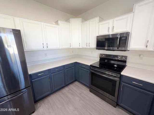 12826 W MULBERRY Drive, Avondale, AZ 85392