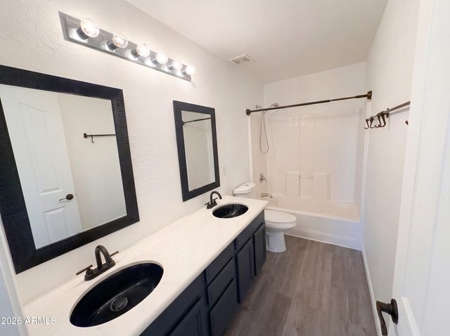 12826 W MULBERRY Drive, Avondale, AZ 85392