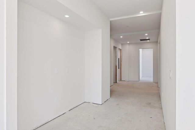 3041 Holmes Avenue S 402, Minneapolis, MN 55408