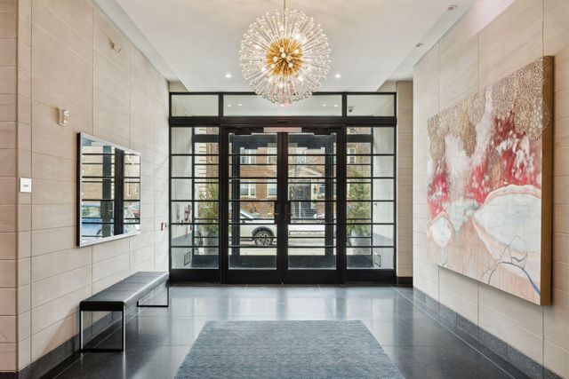 3041 Holmes Avenue S 402, Minneapolis, MN 55408