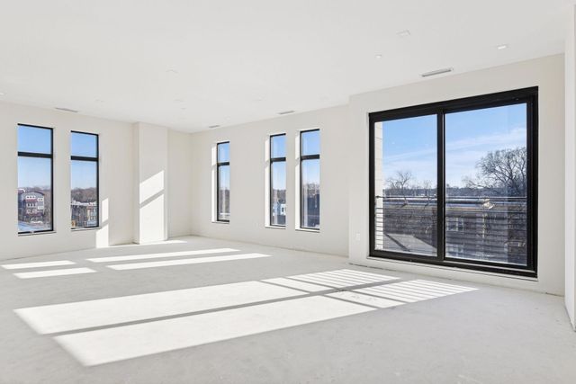 3041 Holmes Avenue S 402, Minneapolis, MN 55408