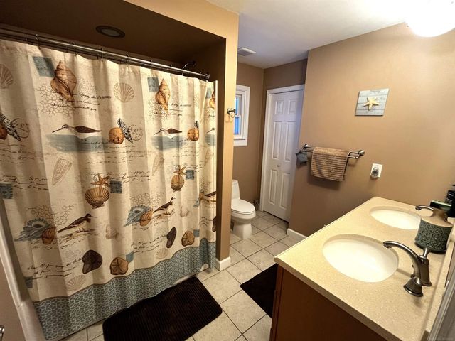 13273 Lake Point Boulevard, Van Buren Twp, MI 48111