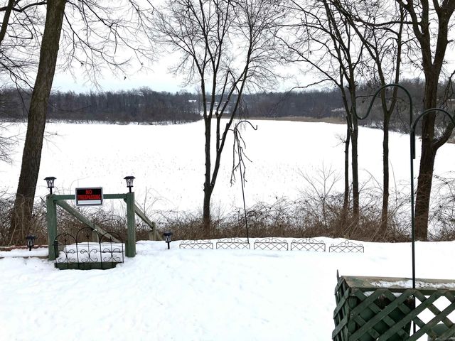 13273 Lake Point Boulevard, Van Buren Twp, MI 48111