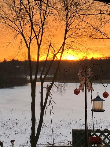 13273 Lake Point Boulevard, Van Buren Twp, MI 48111