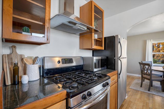 218 Amherst Drive SE, Albuquerque, NM 87106