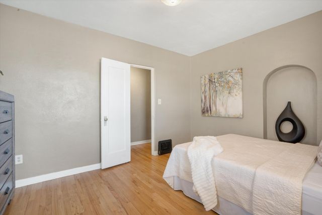 218 Amherst Drive SE, Albuquerque, NM 87106