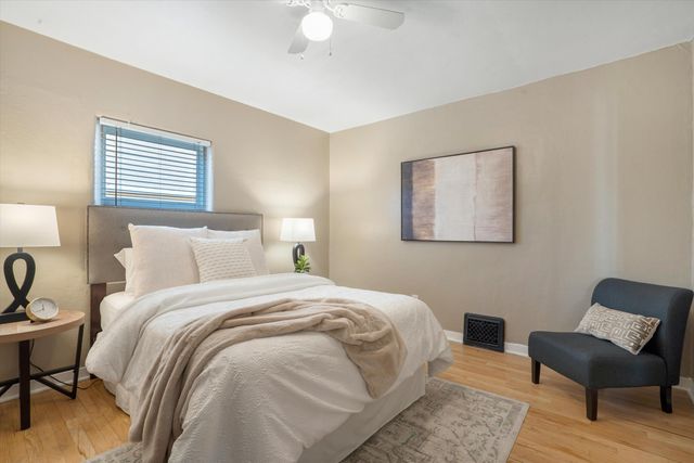 218 Amherst Drive SE, Albuquerque, NM 87106