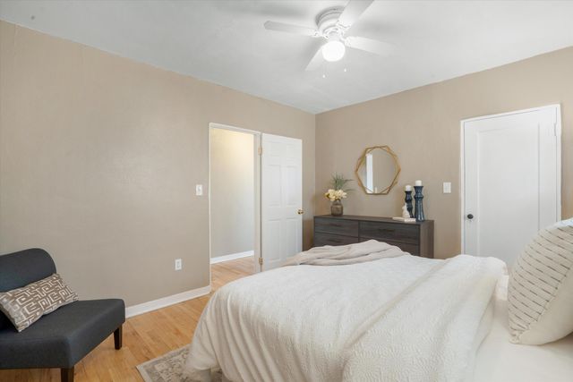 218 Amherst Drive SE, Albuquerque, NM 87106