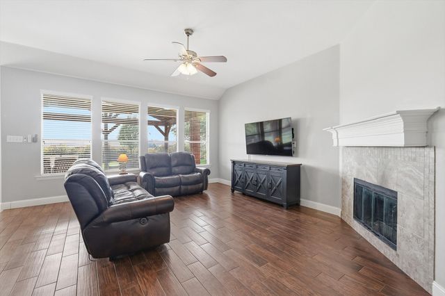 10909 Owl Creek Drive, Fort Worth, TX 76179