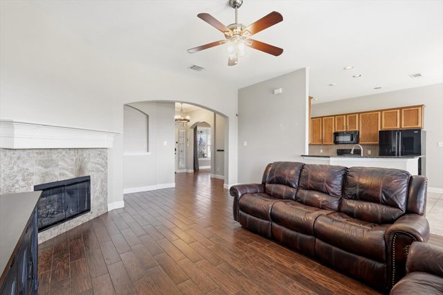 10909 Owl Creek Drive, Fort Worth, TX 76179