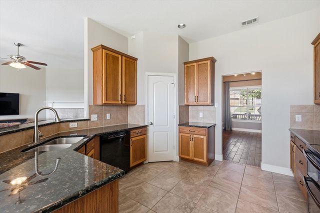 10909 Owl Creek Drive, Fort Worth, TX 76179