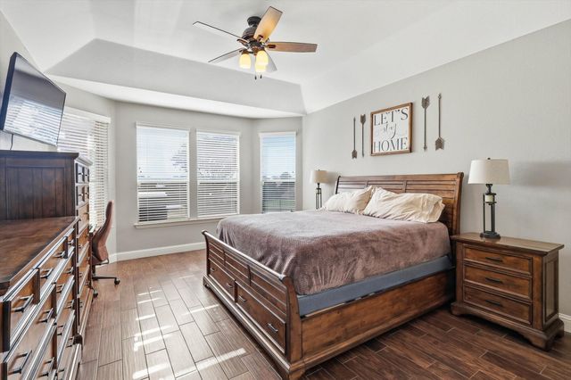 10909 Owl Creek Drive, Fort Worth, TX 76179