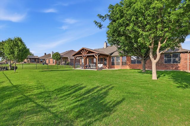 10909 Owl Creek Drive, Fort Worth, TX 76179