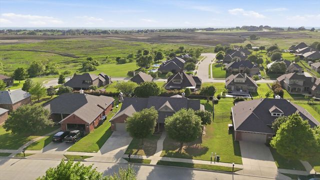 10909 Owl Creek Drive, Fort Worth, TX 76179