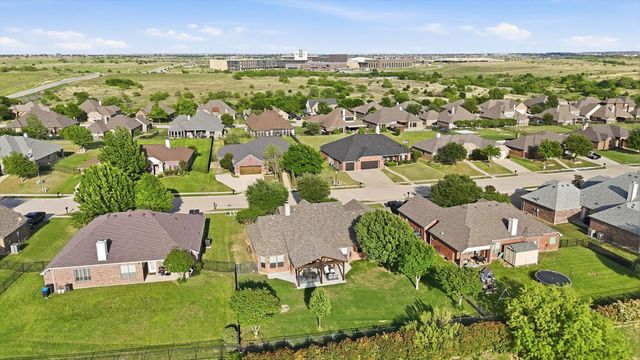 10909 Owl Creek Drive, Fort Worth, TX 76179