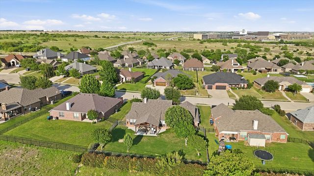 10909 Owl Creek Drive, Fort Worth, TX 76179