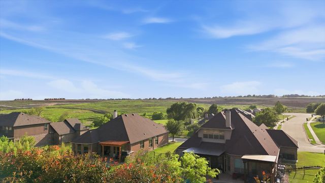 10909 Owl Creek Drive, Fort Worth, TX 76179