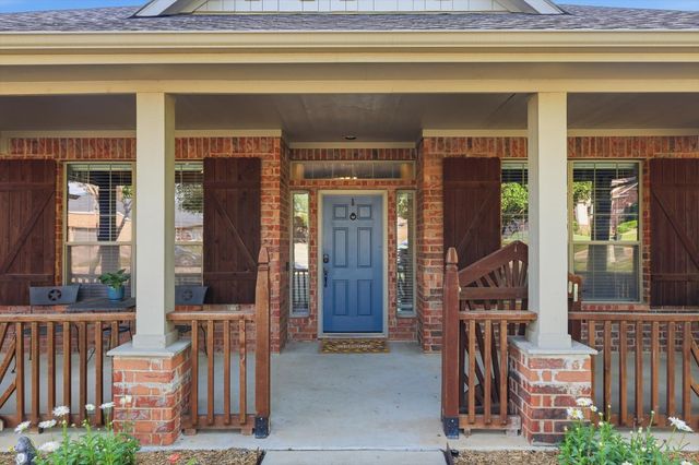 10909 Owl Creek Drive, Fort Worth, TX 76179