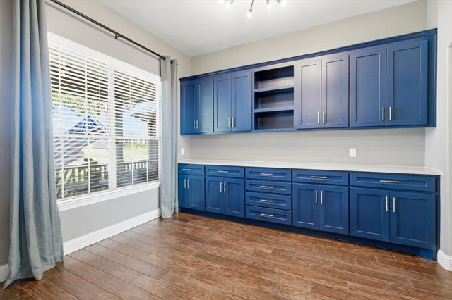 10909 Owl Creek Drive, Fort Worth, TX 76179