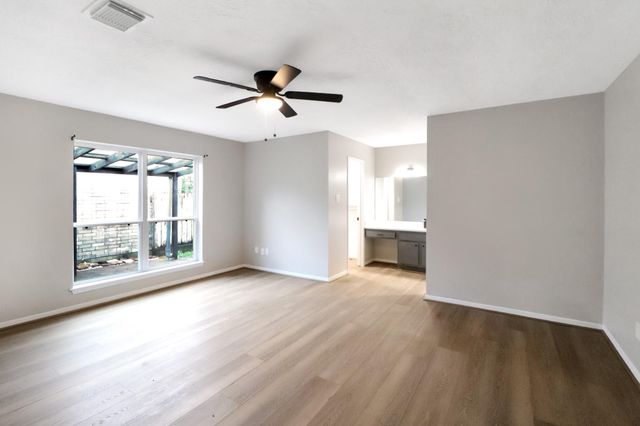 12154 Stone West Drive, Houston, TX 77035