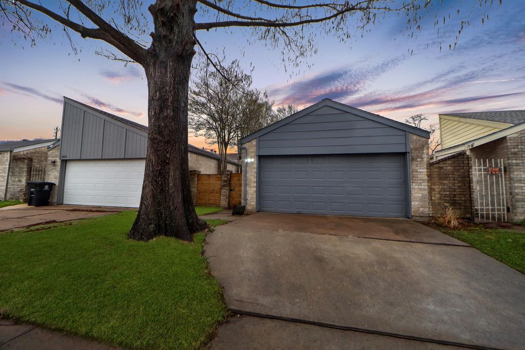 12154 Stone West Drive, Houston, TX 77035
