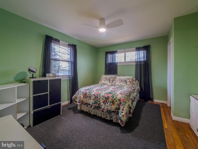 217 BRAMBER DR, Broomall, PA 19008