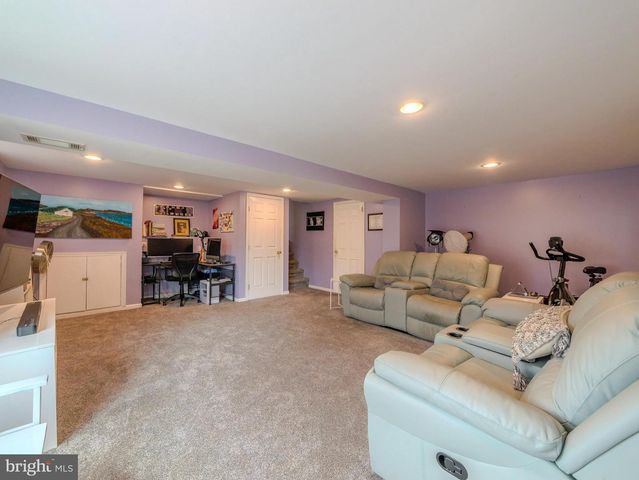 217 BRAMBER DR, Broomall, PA 19008