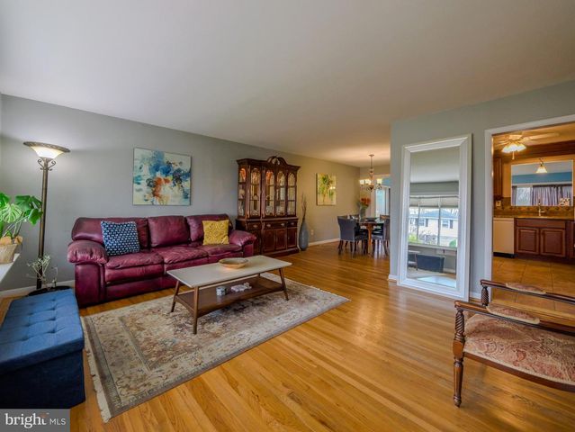 217 BRAMBER DR, Broomall, PA 19008