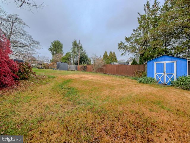 217 BRAMBER DR, Broomall, PA 19008