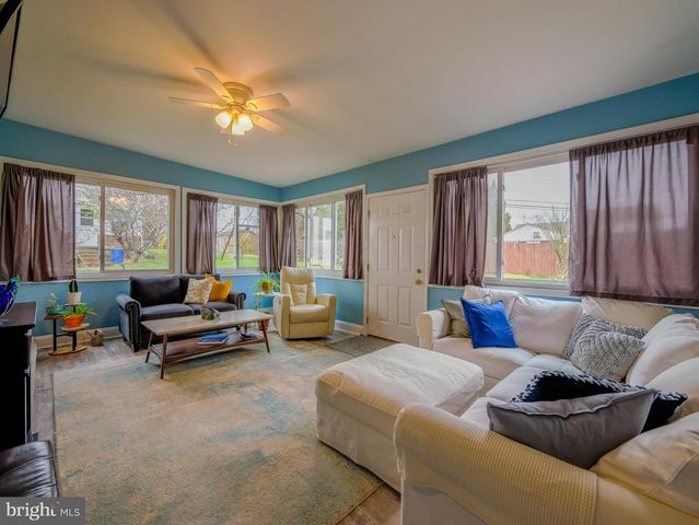 217 BRAMBER DR, Broomall, PA 19008