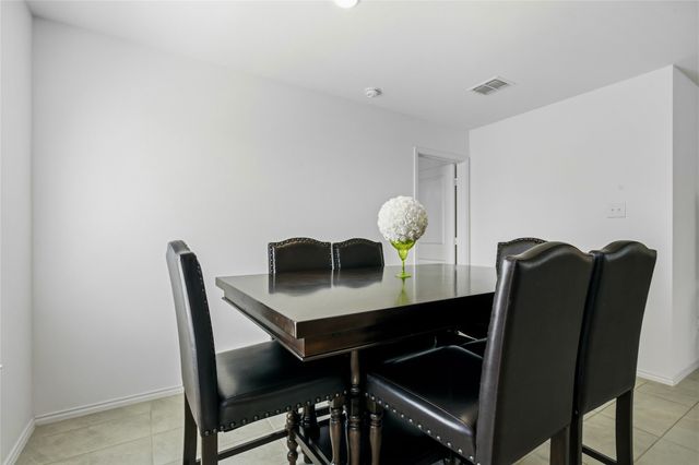 9609 Lightfoot Road, Fort Worth, TX 76179