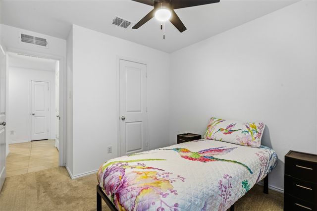 9609 Lightfoot Road, Fort Worth, TX 76179