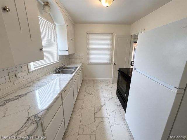 5075 Radnor Street, Detroit, MI 48224