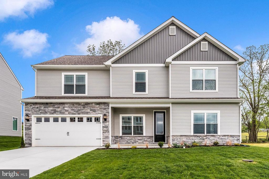 506 ABIGAIL AVE, Waynesboro, PA 17268