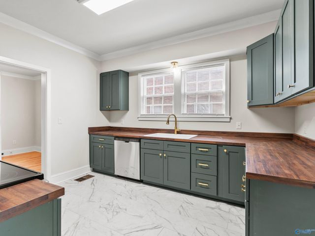 903 8th Avenue SE, Decatur, AL 35601