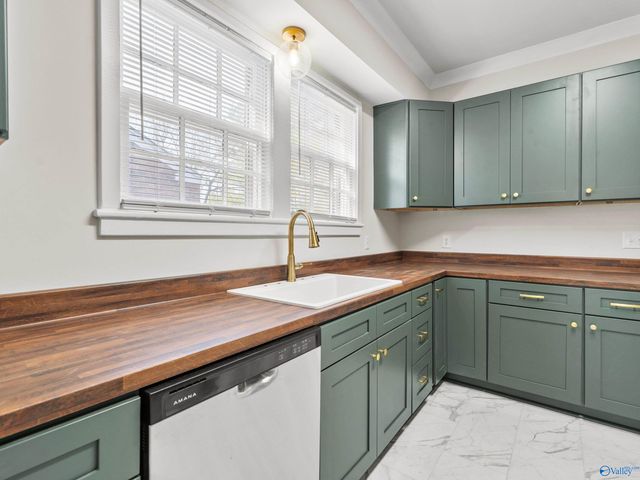 903 8th Avenue SE, Decatur, AL 35601