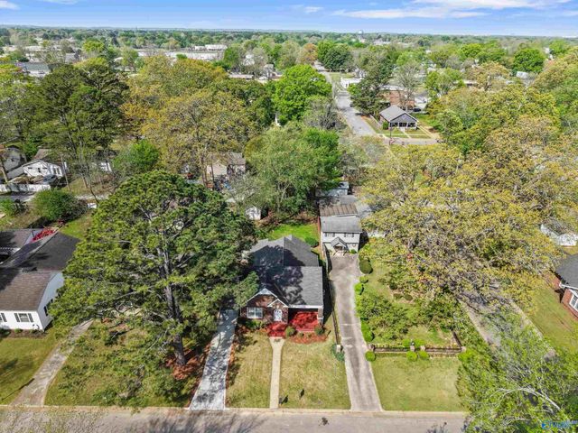 903 8th Avenue SE, Decatur, AL 35601