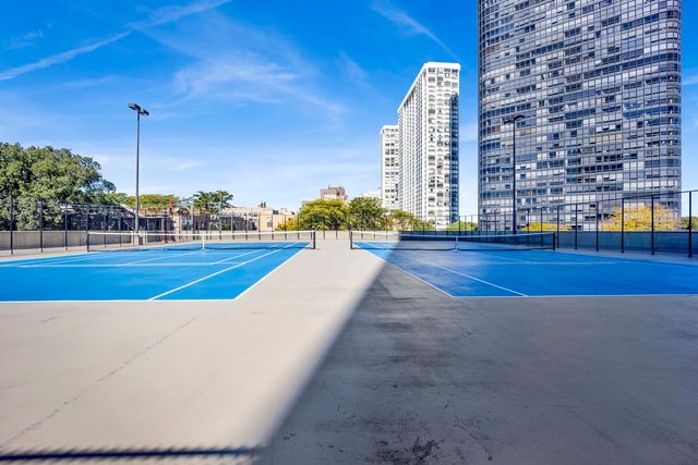5320 N Sheridan Road 1504, Chicago, IL 60640