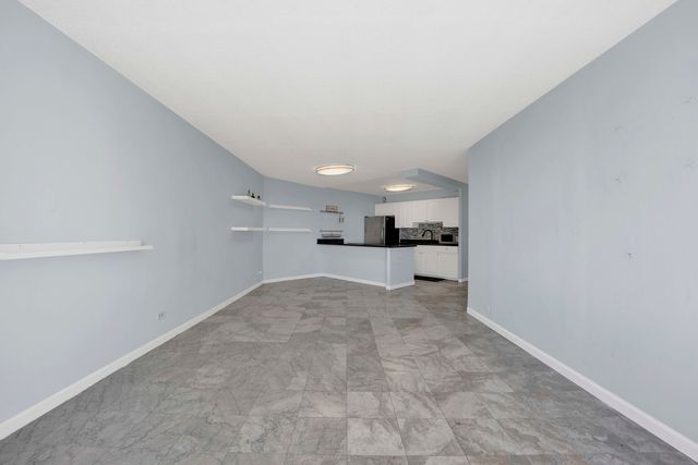 5320 N Sheridan Road 1504, Chicago, IL 60640