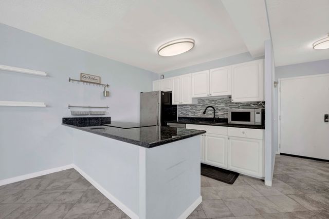 5320 N Sheridan Road 1504, Chicago, IL 60640