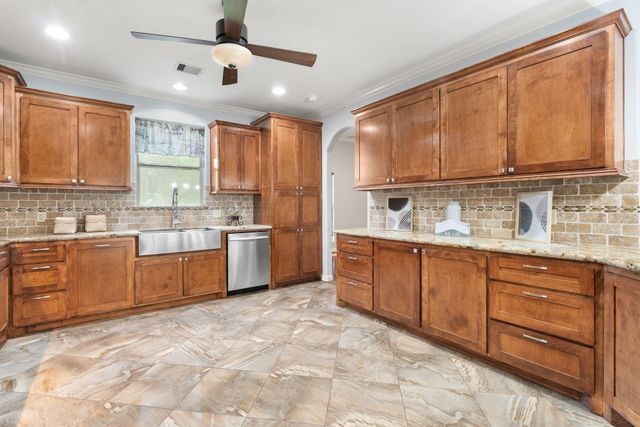 14742 Cypress Drive, Conroe, TX 77302