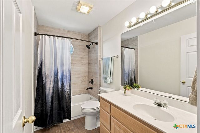 21500 Sierra Trail, Lago Vista, TX 78645