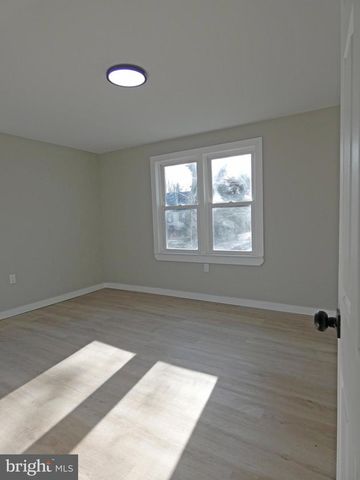 411 MANOR AVE, Carneys Point, NJ 08069