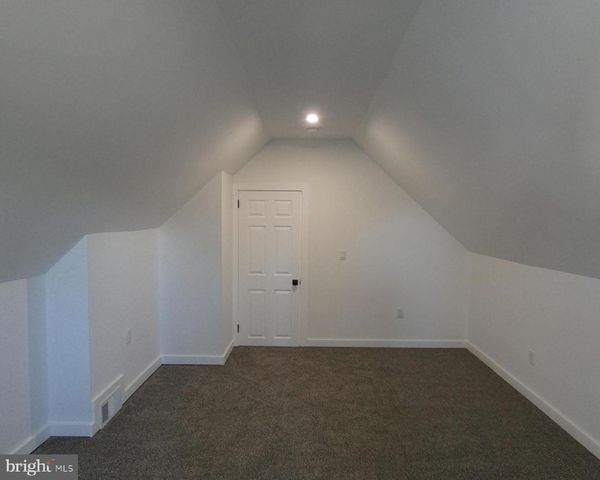 411 MANOR AVE, Carneys Point, NJ 08069