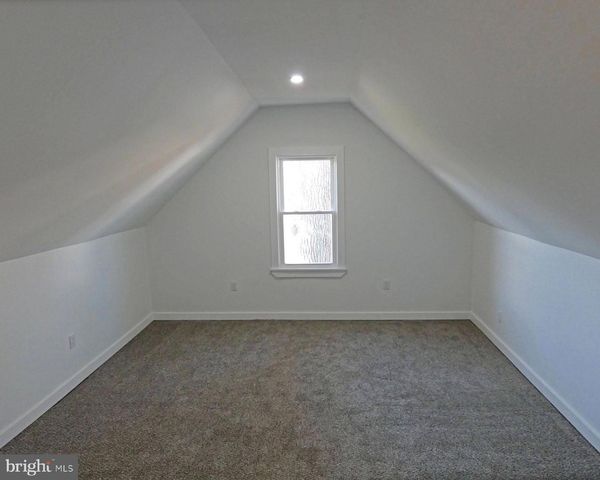 411 MANOR AVE, Carneys Point, NJ 08069